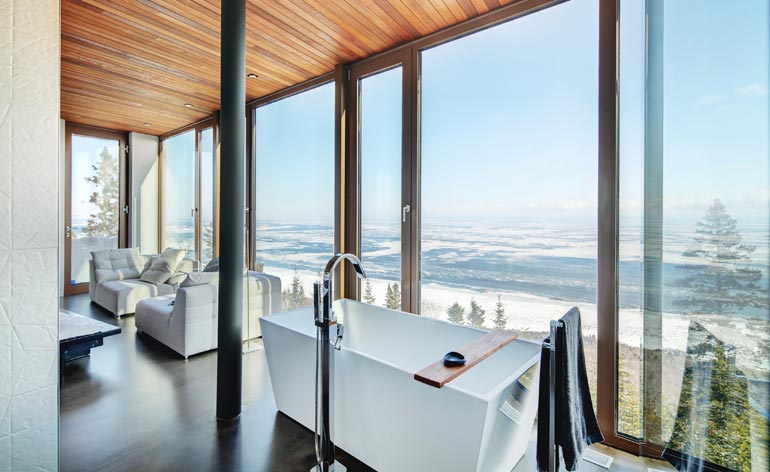 The freestanding bath is in prime position