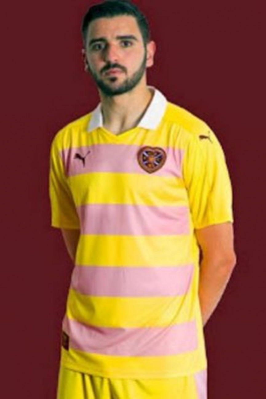 50-worst-football-kits-ever-24-1556697303-6ien-column-width-inline
