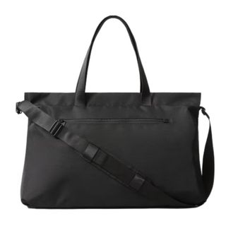 black weekend bag from Everlane