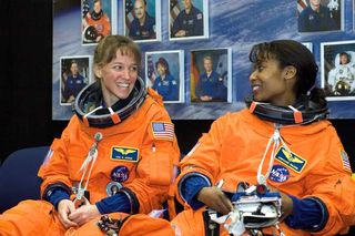 Meet the STS-121 Crew: The Rookies