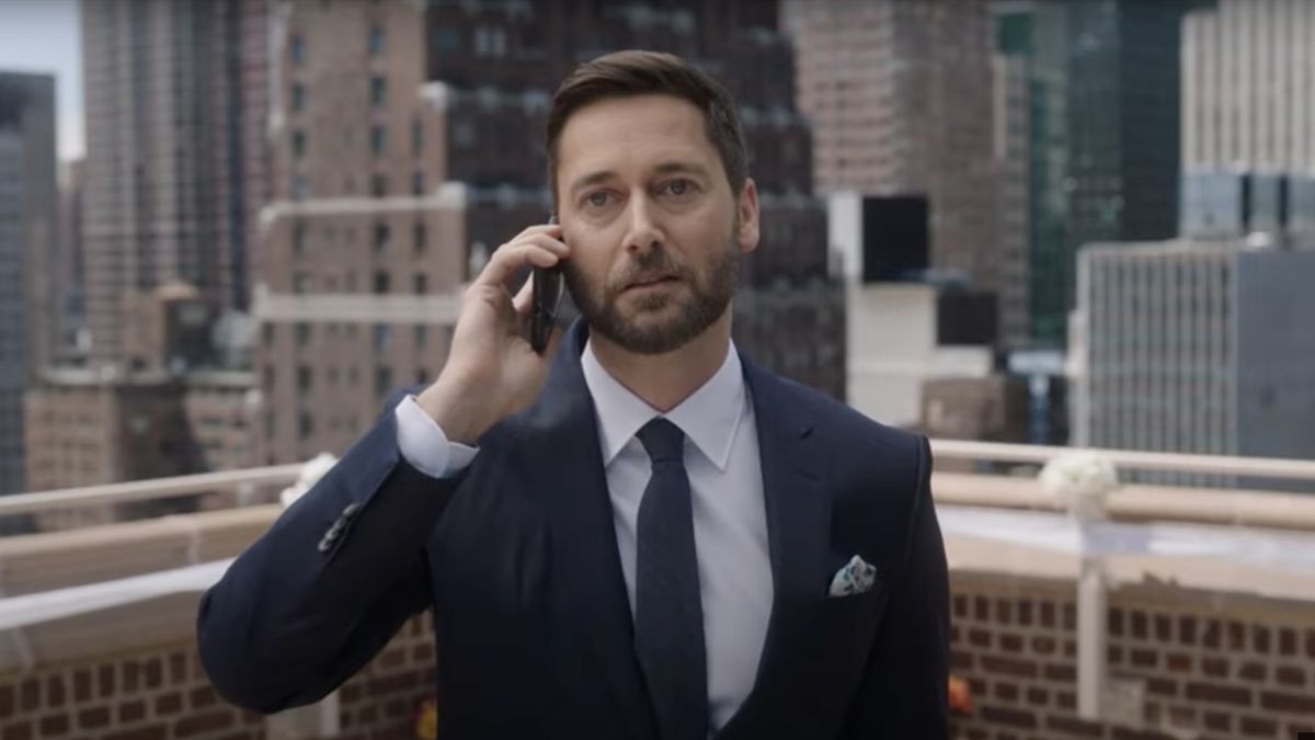 Dr. Max Goodwin on his phone in New Amsterdam season 5