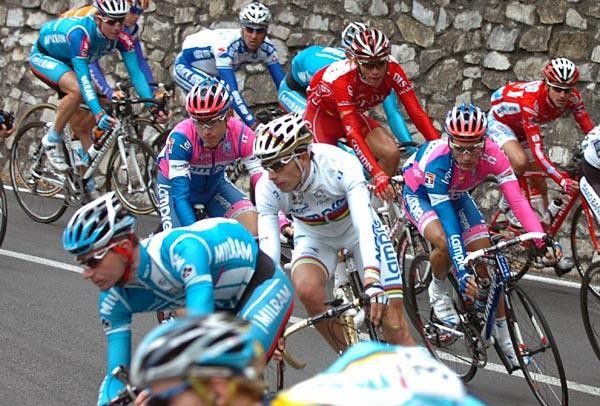 Cunego and Ballan were close by each other