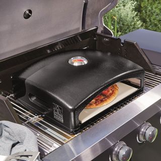 Lidl BBQ pizza oven cooking pizza