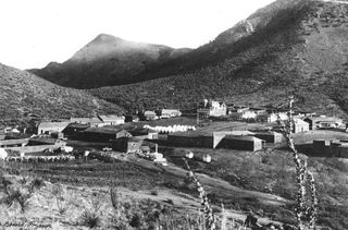 The California Column established a makeshift Fort Bowie camp in 1862. But with the growing movement of people and goods through this mountain valley, and the now all too common conflict with the local Chiricahua Apache people, the United States governmen