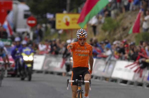 Take two. Igor Anton (Euskaltel-Euskadi) grabs his second win of the Vuelta.
