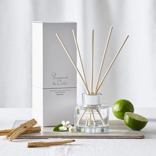 Bergamot & Cedar Diffuser | Diffusers | the White Company