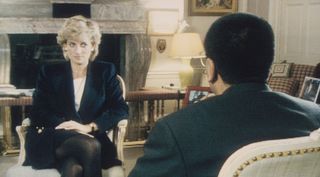Martin Bashir interviews Princess Diana in Kensington Palace for the television program Panorama. (Photo by © Pool Photograph/Corbis/Corbis via Getty Images)
