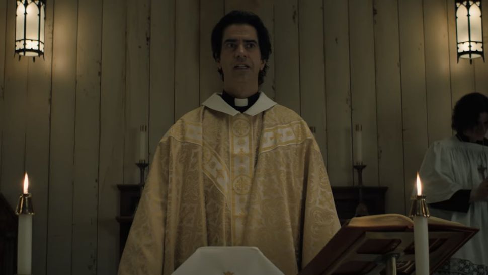 Midnight Mass Cast: Where You've Seen The Netflix Actors Before ...