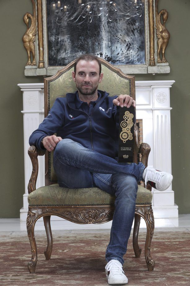 Alejandro Valverde poses with the award