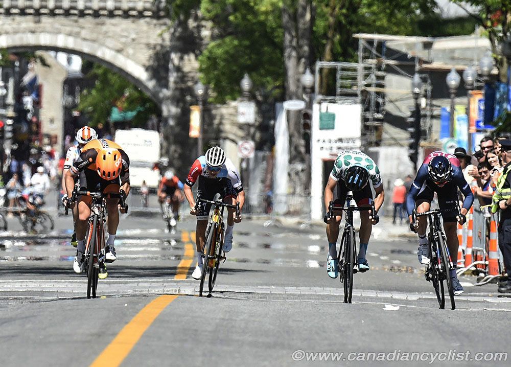 4-up sprint for the final podium spots.