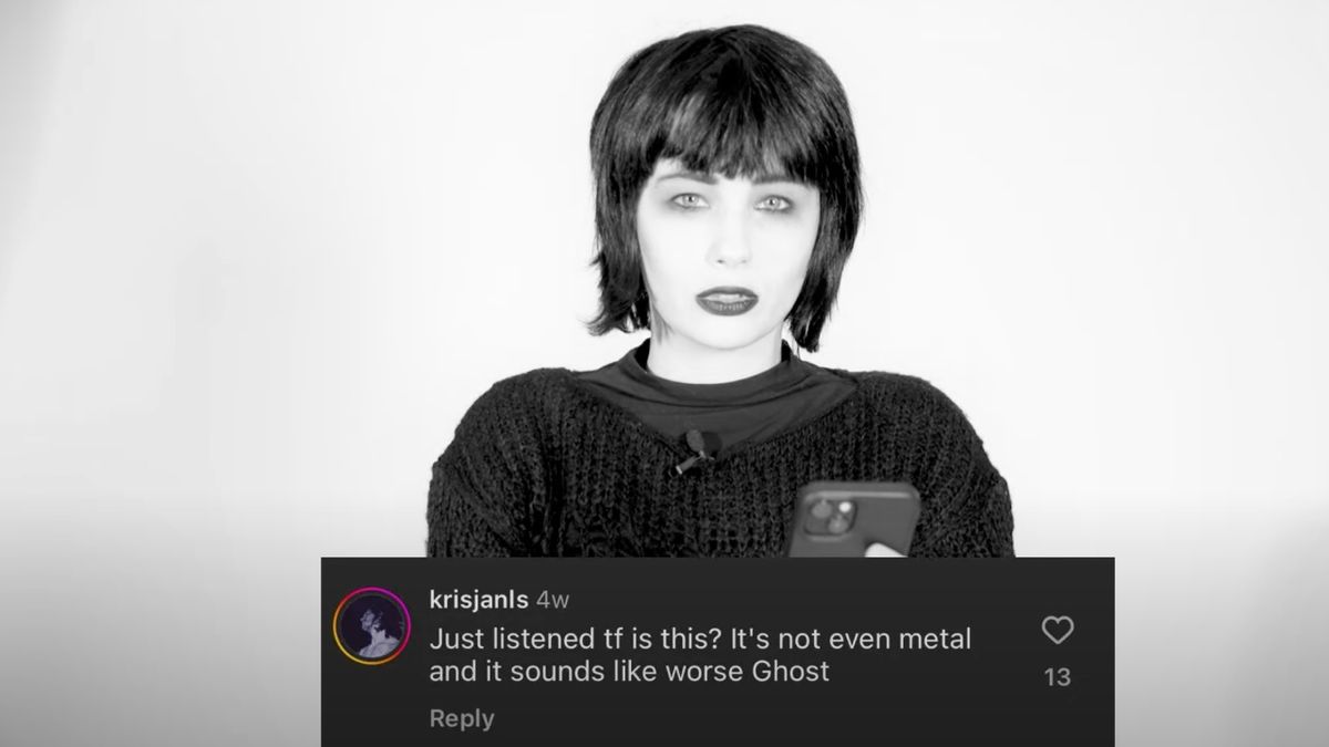 Creeper&#039;s familiar Darcia reads comments