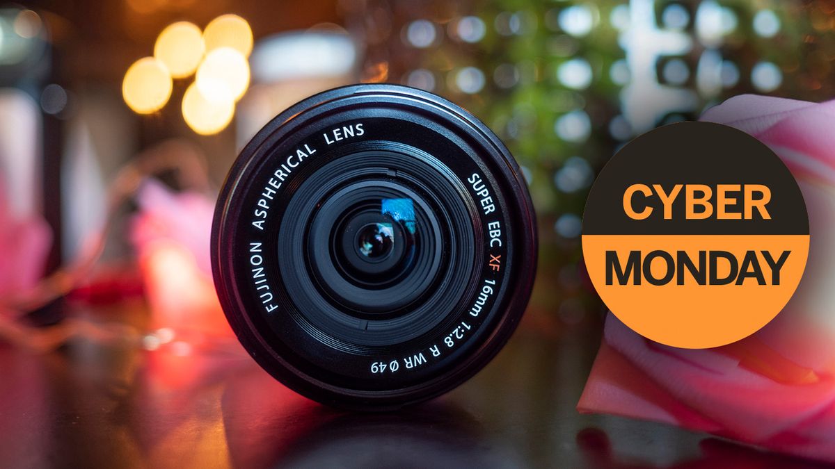 Park Cameras has a 10% discount on Fujifilm lenses, many with cashback too!