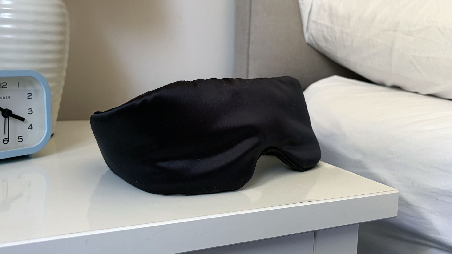 SilkSound Bluetooth Sleep Mask review: A must for busy dorm rooms and noisy homes