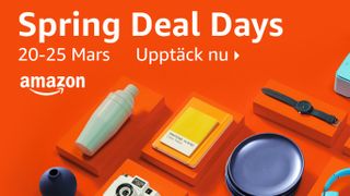 Kampanjbild för Amazon Spring Deal Days 2024 med ett gäng teknikprylar som ligger utspridda mot en orange bakgrund.
