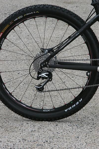 The svelte rear dropout houses the XTR rear derailleur and rear wheel.