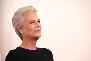 gray hair - jamie lee curtis