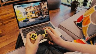 M2 Macbook Pro 13 Inch Gaming With Ps4 Controller