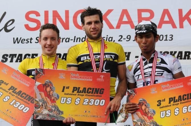 Stage 2 podium: Karl Evans, Jake Kauffmann (Budget Forklifts) and Nur Amirul Fakhrudin Marzuki (Terrenganu Cycling Team)