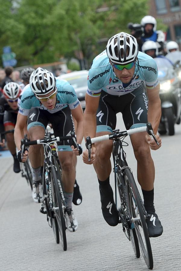 Boonen pushes the pace