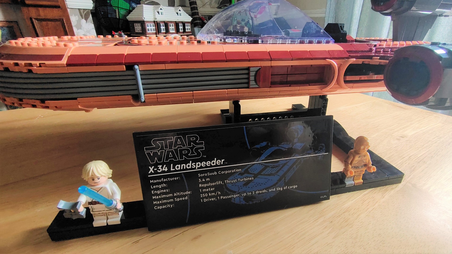 Lego Star Wars Luke Skywalker’s Landspeeder 75341_Close up of plaque