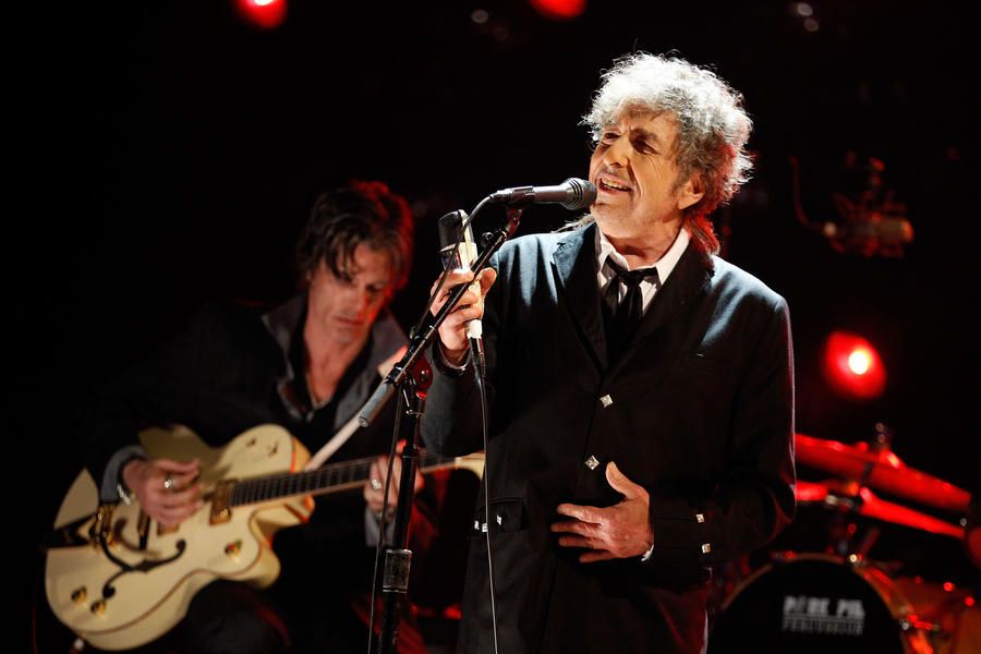 Bob Dylan&amp;#039;s handwritten lyrics to &amp;#039;Like a Rolling Stone&amp;#039; sell for $2 million