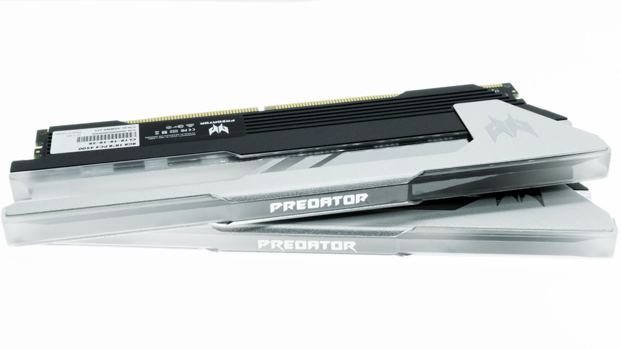 Predator Apollo RGB DDR4-4500 C19