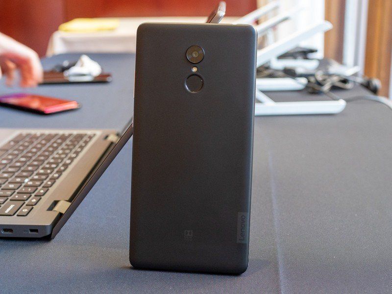 Lenovo Tab V7