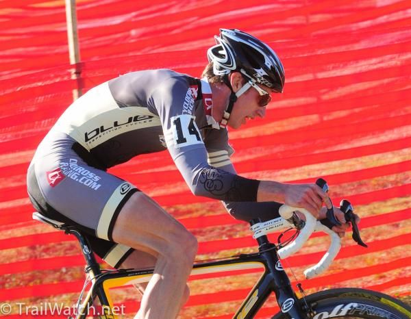 Tristen Schouten (Cyclocrossracing.com) gives Trebon a run for his money