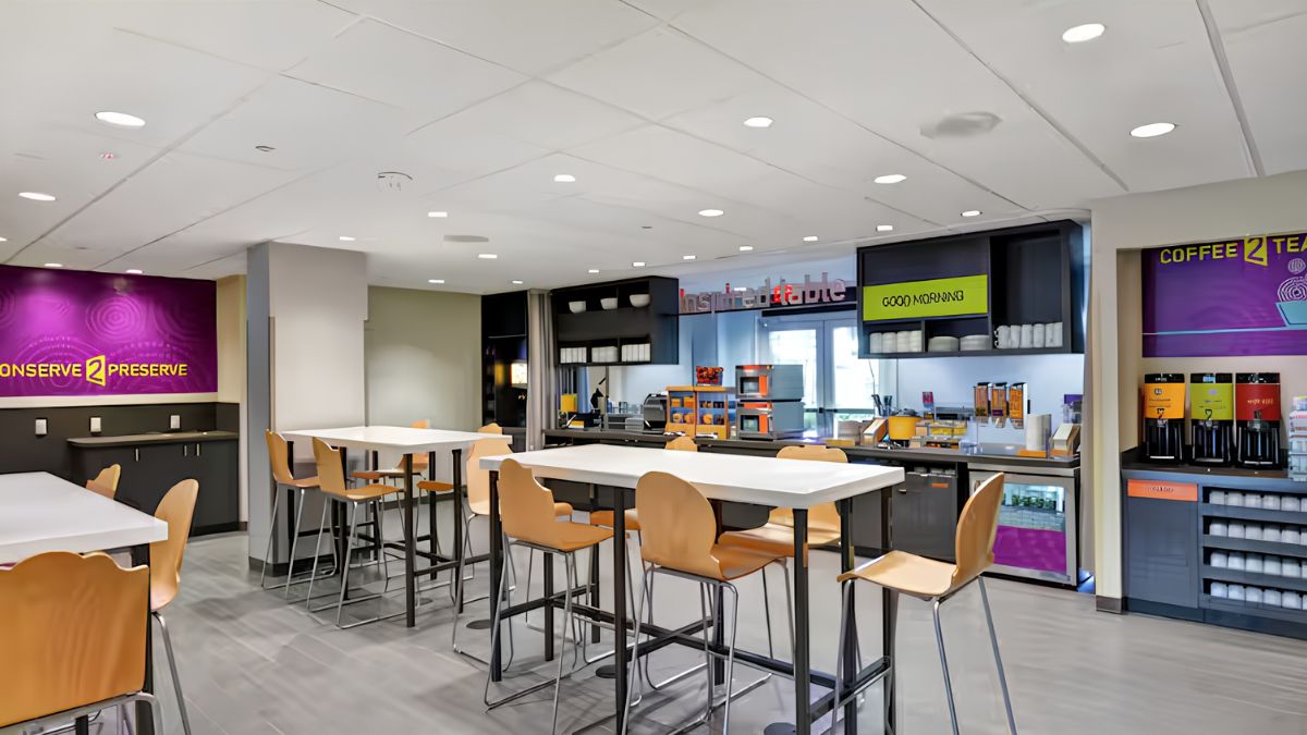 Hilton Miami Miramar Breakfast Area