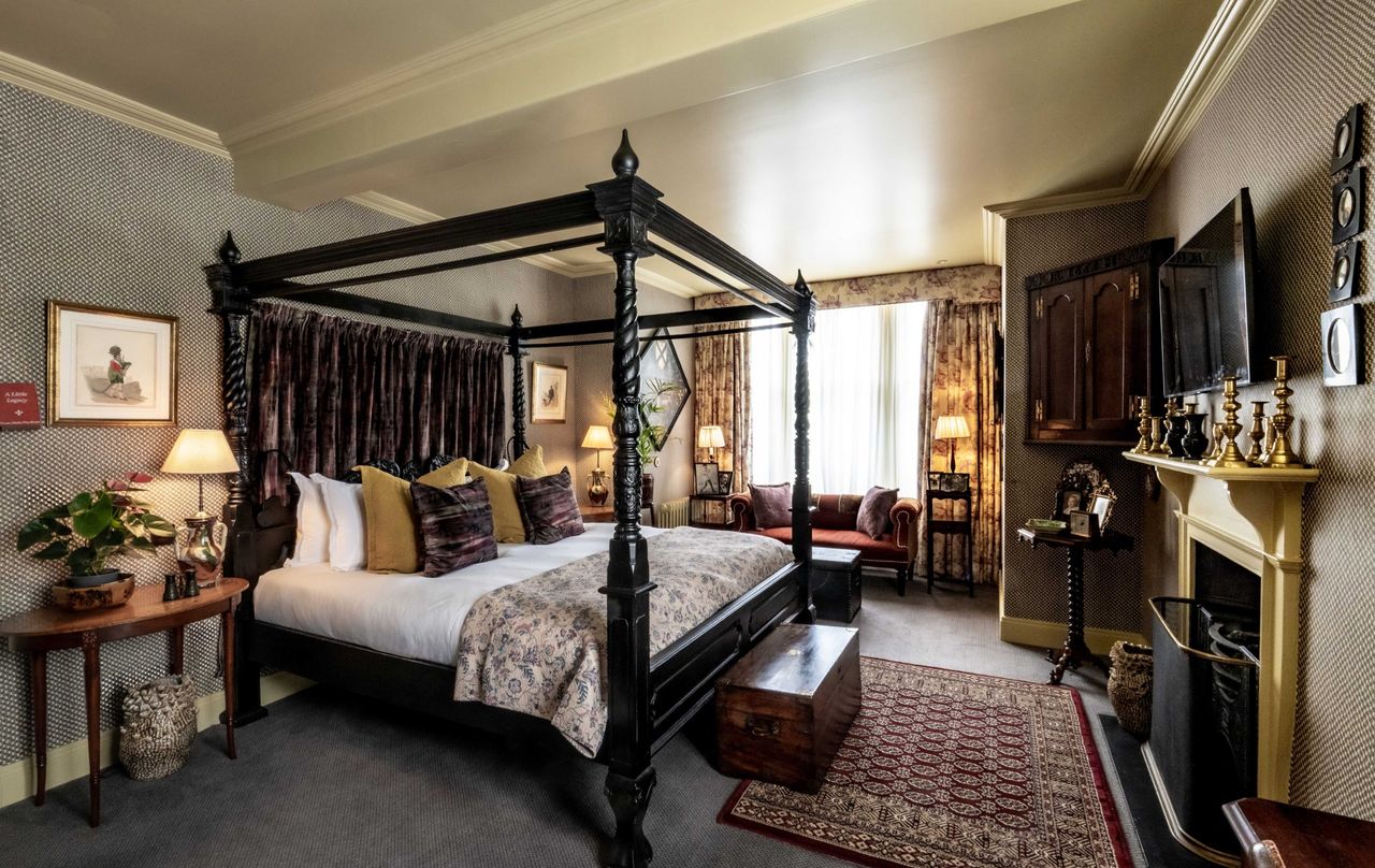 Loch Lomond Arms Hotel