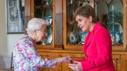 Queen makes beeline for Scottish whisky with Nicola Sturgeon