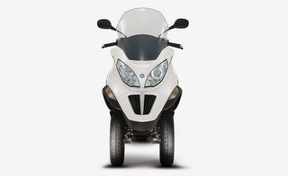 Piaggio MP3 Hybrid front view