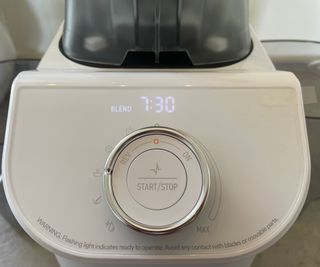 The control panel and dial on the Nama C2 Blender and Juicer