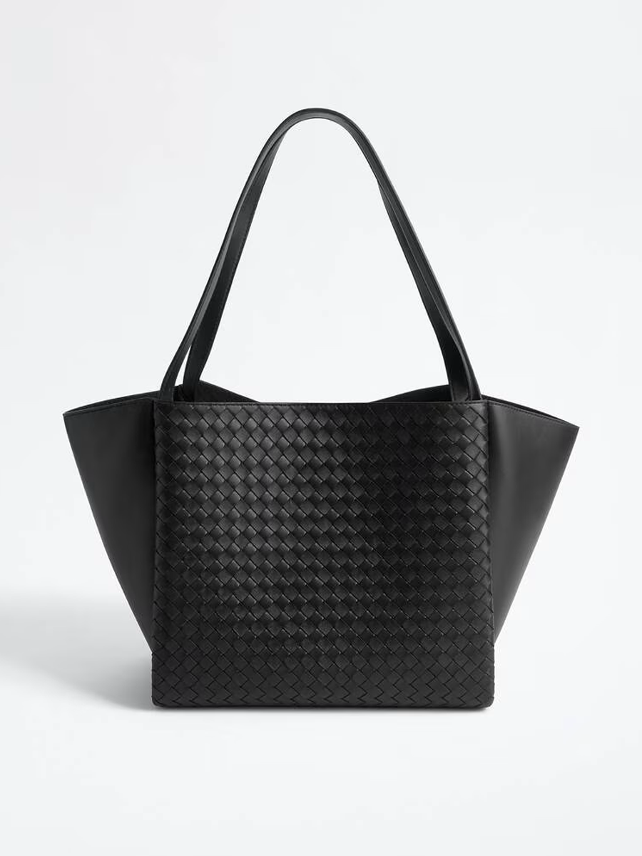 Bottega Veneta, Corso in Black-Brass Vibrato