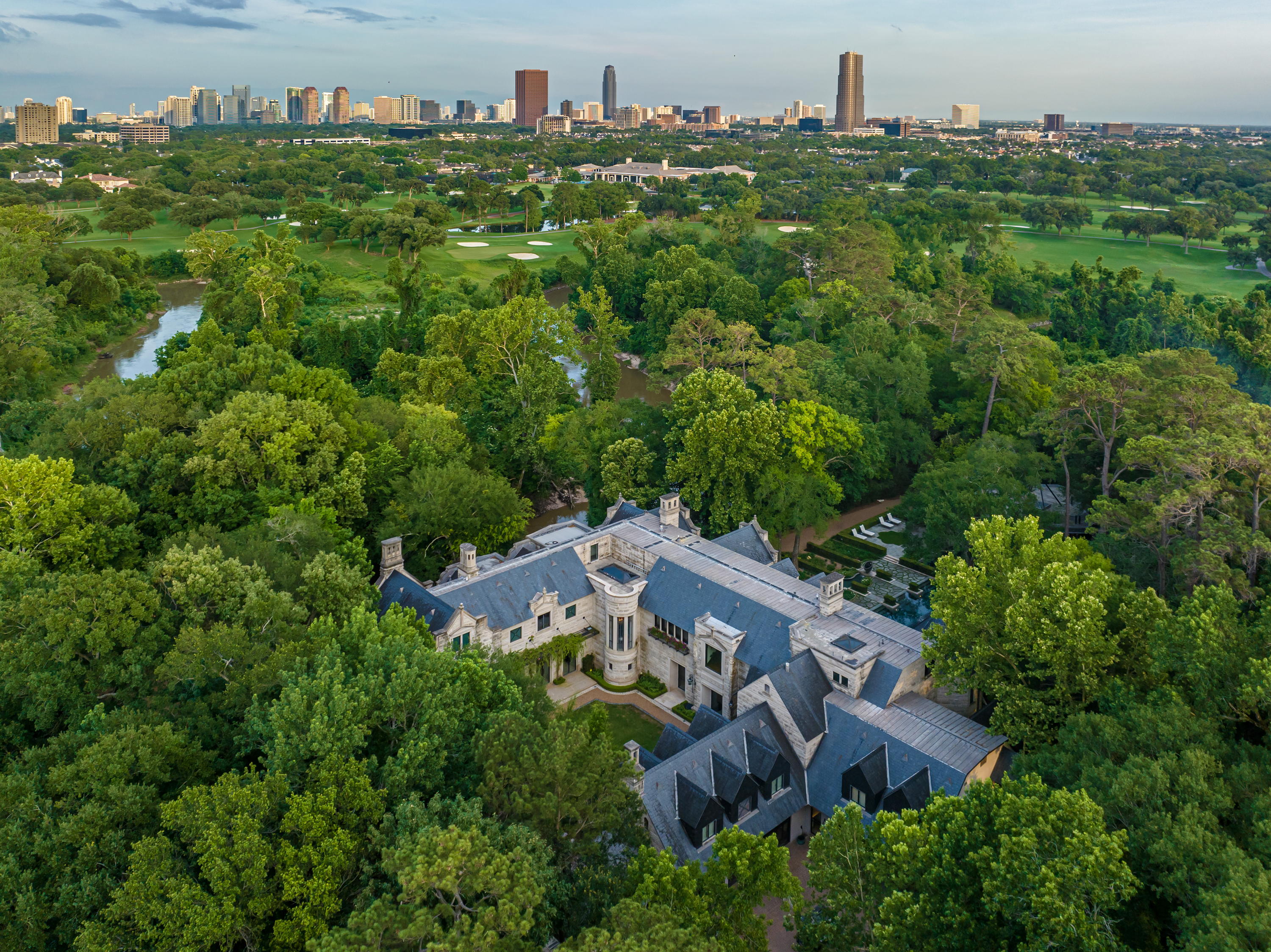 The Lodge at Hunter's Creek