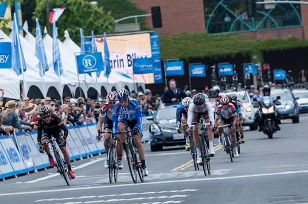 Jeff Louder (UnitedHealthcare) takes the first set of sprint points.