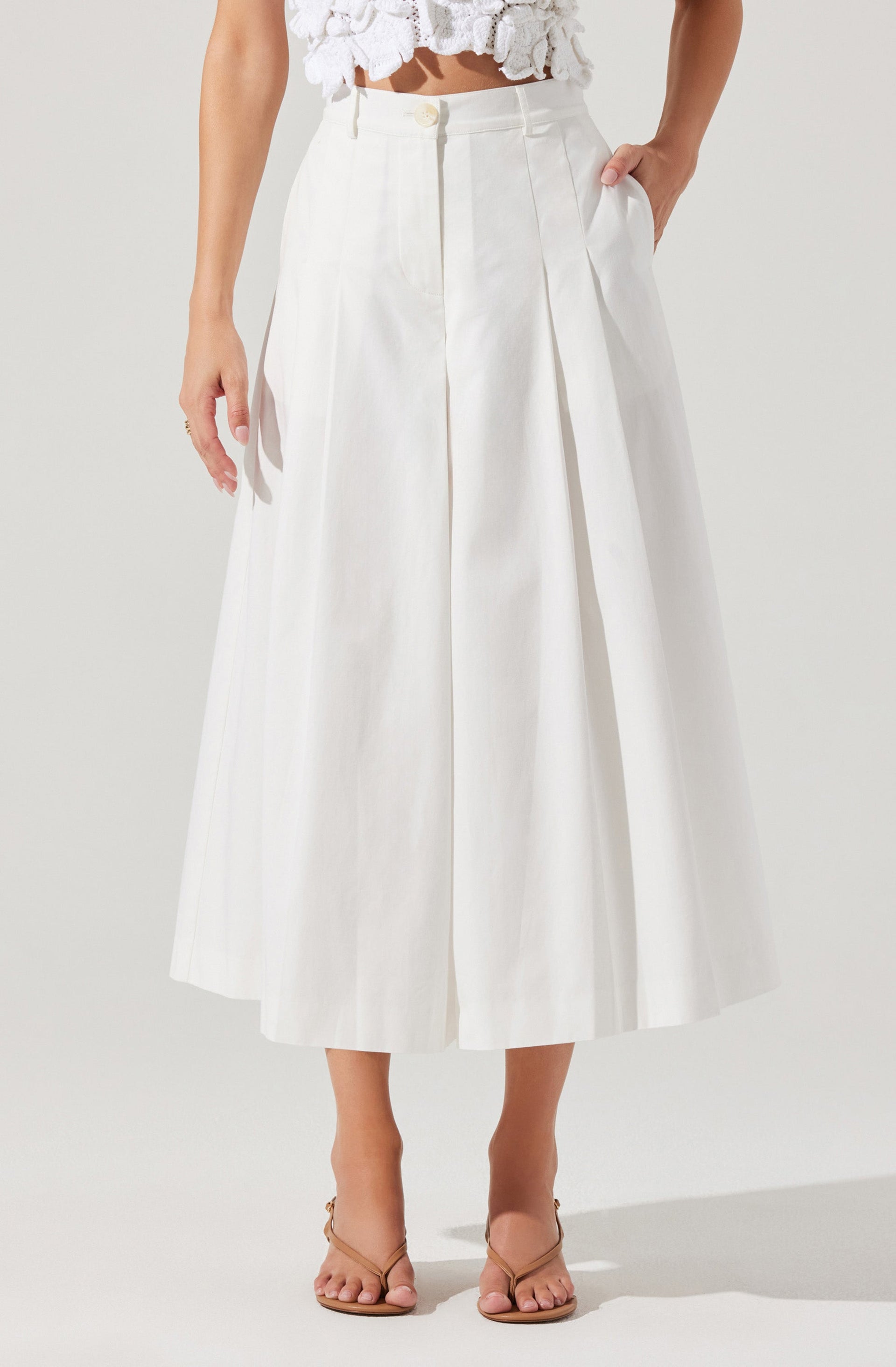 Rowen Pleated Culotte Pants - White / Xs