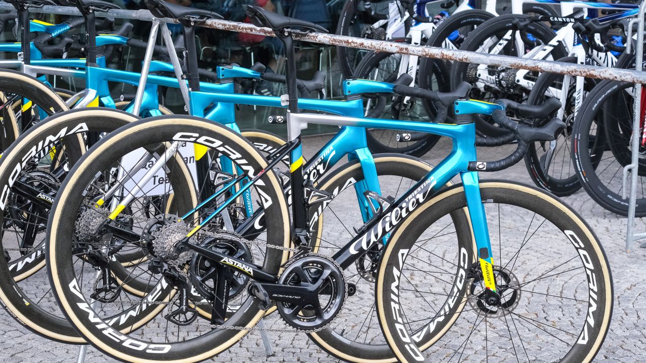 Alexey Lutsenko&#039;s Wilier O SLR is ready for action in the 2022 Tour de France