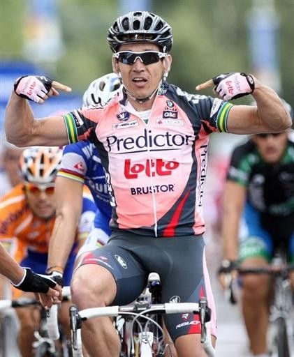 For Predictor-Lotto Robbie McEwen takes the win.