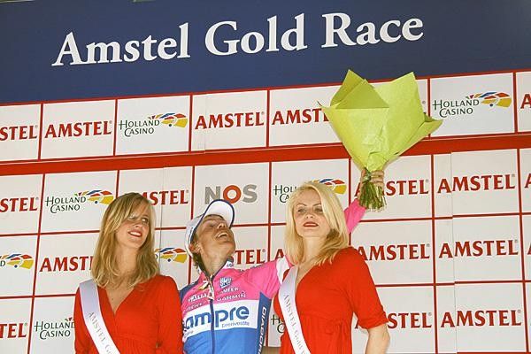 But this win was even better with the podium ladies, the flowers and the Amstel beer later.