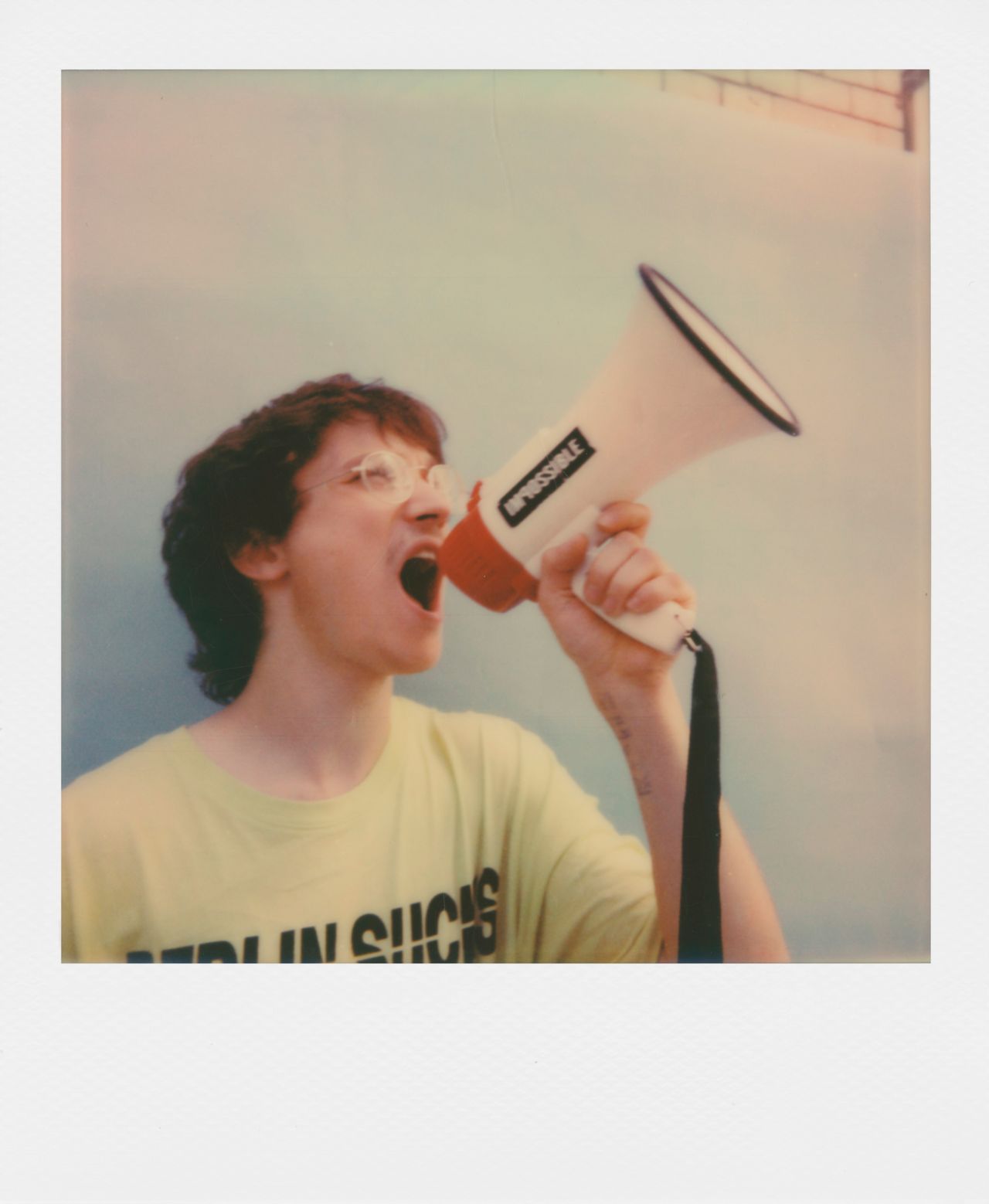 Polaroid OneStep+: Sample photo using Noise Trigger