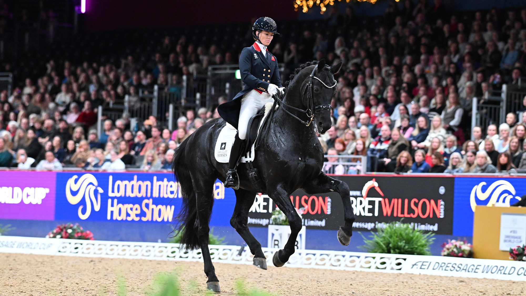 Lottie Fry riding Glamourdale at London International Horse Show