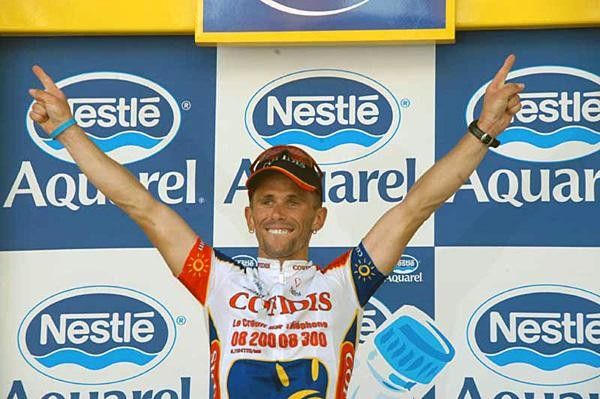 Jimmy Casper (Cofidis) salutes the crowd