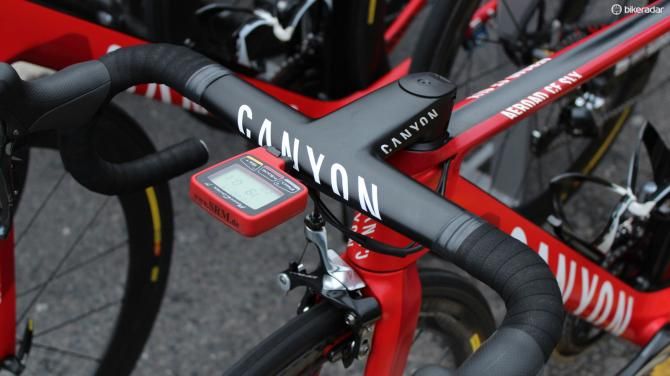 The cockpit of the Canyon Aeroad CF SLX as the German brand intended