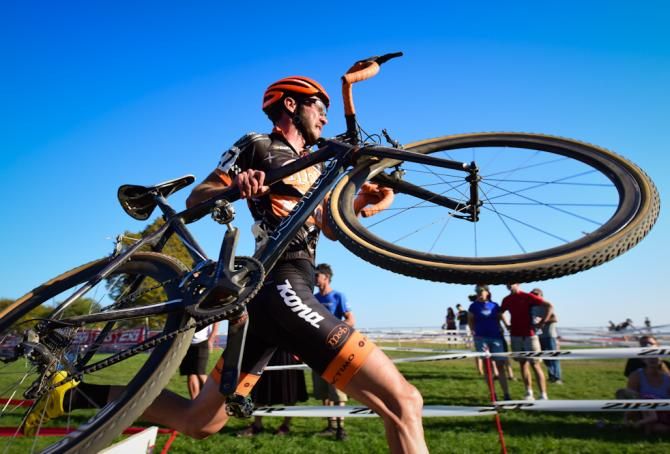 Travis Livermon (Kona) running the barriers
