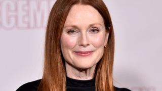 Julianne Moore showing makeup tricks every woman over 40 should know