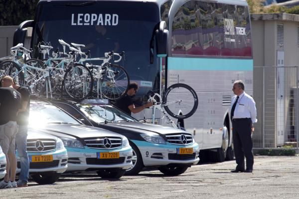 The Leopard Trek team cars