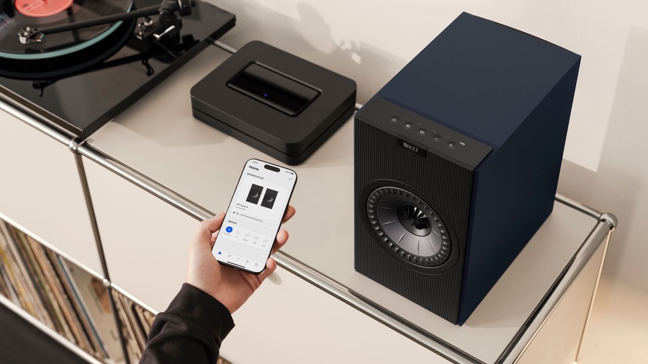 The KEF Coda W wireless speaker.