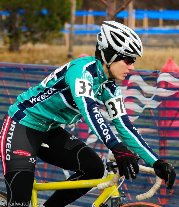 Haley Juno-Galdes (Alto Velo-Webcor) during the start