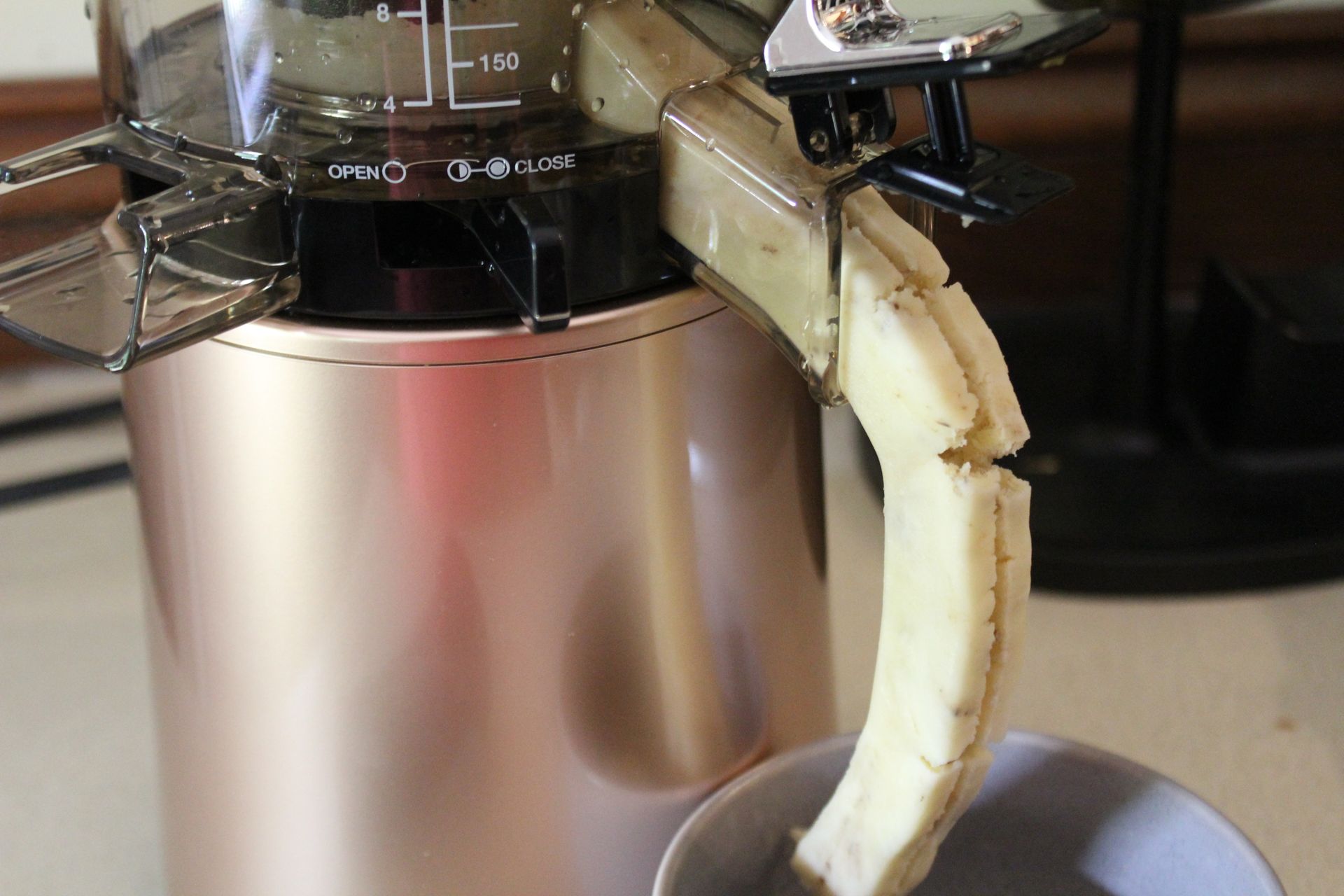 Hurom H-AA Slow Juicer